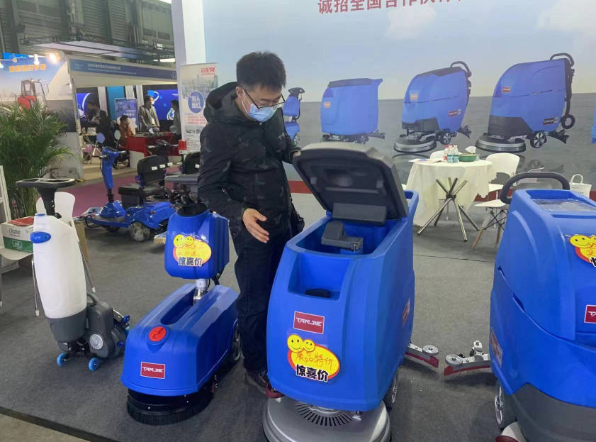 厦门坦洁洗地机公司致力于电动洗地机的生产、销售和服务百家