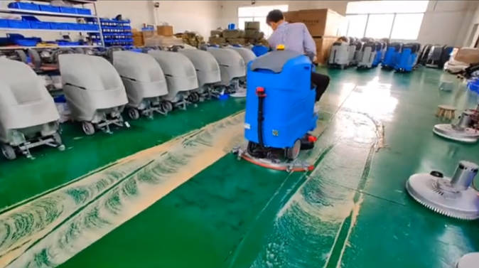 厦门2023年还在用人工的物业保洁不妨试试洗地机吧
